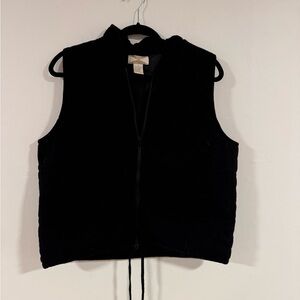 525 America‎ Vest